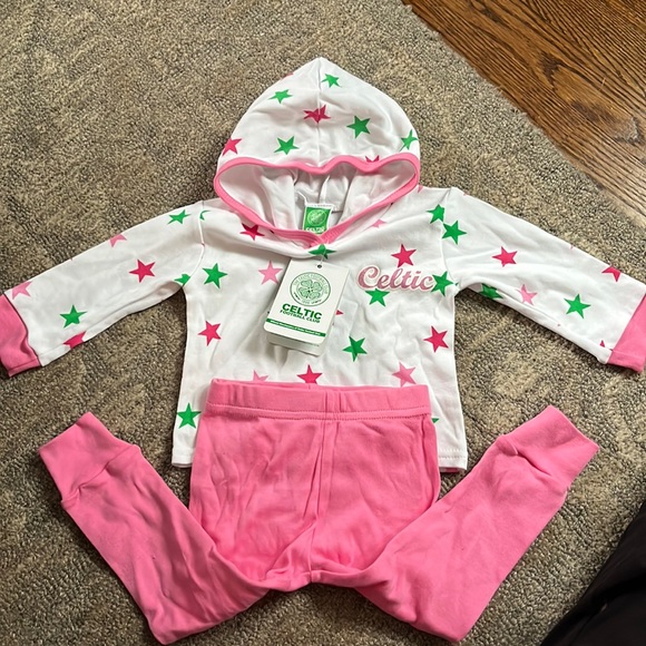 Baby Girl Celtic Football Club Outfit - Size 6-12 months - Picture 1 of 4